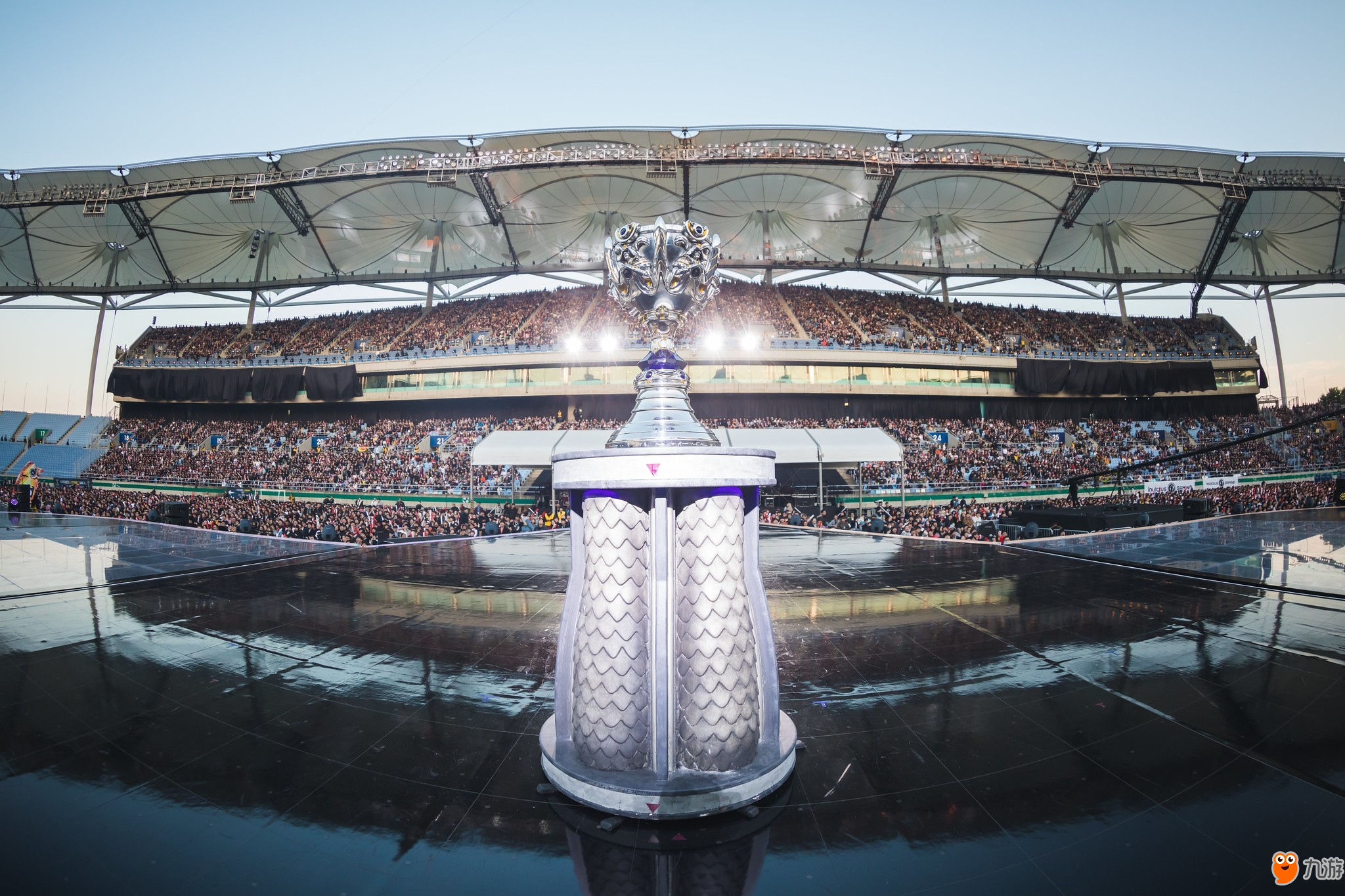 英超南岸的 英超南岸的